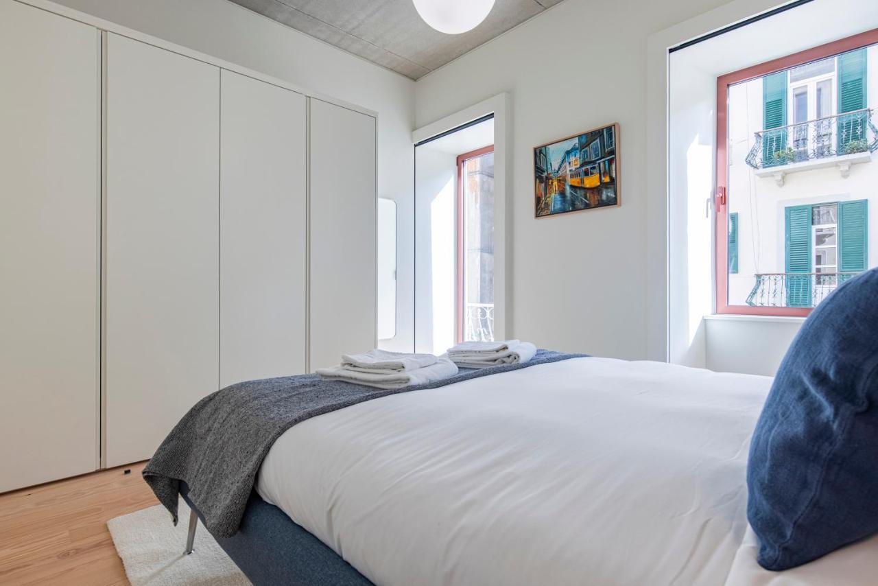 Deluxe 2Bdr Apartment W/ Patio By Lovelystay Lisboa المظهر الخارجي الصورة