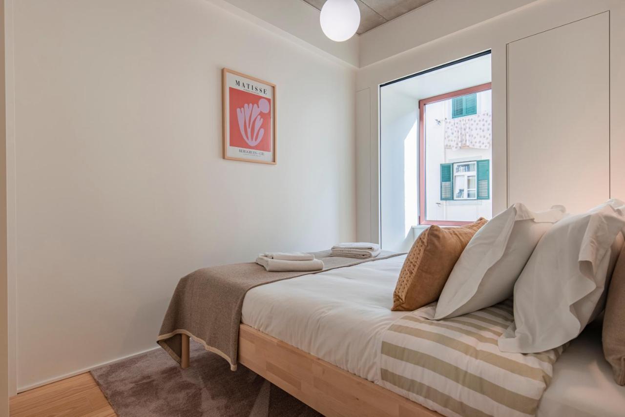 Deluxe 2Bdr Apartment W/ Patio By Lovelystay Lisboa المظهر الخارجي الصورة
