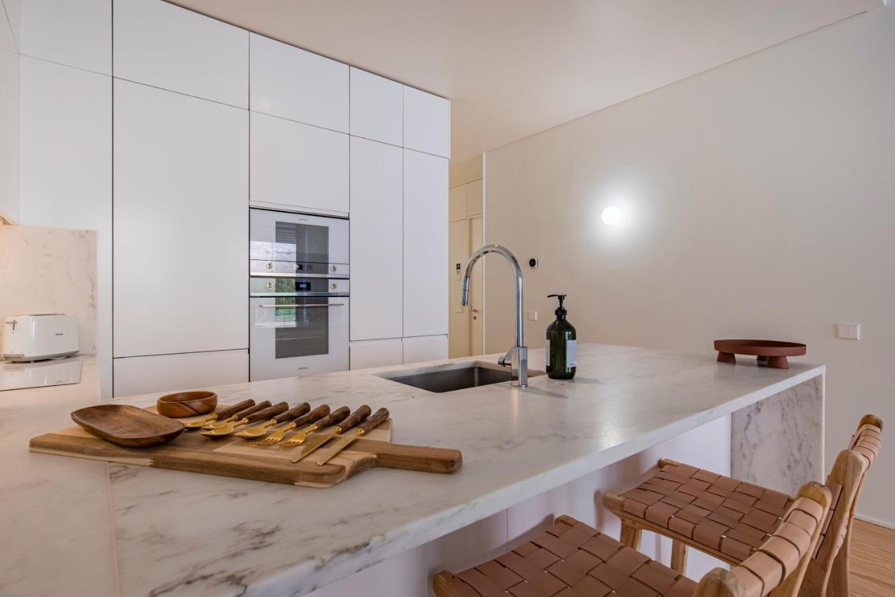 Deluxe 2Bdr Apartment W/ Patio By Lovelystay Lisboa المظهر الخارجي الصورة