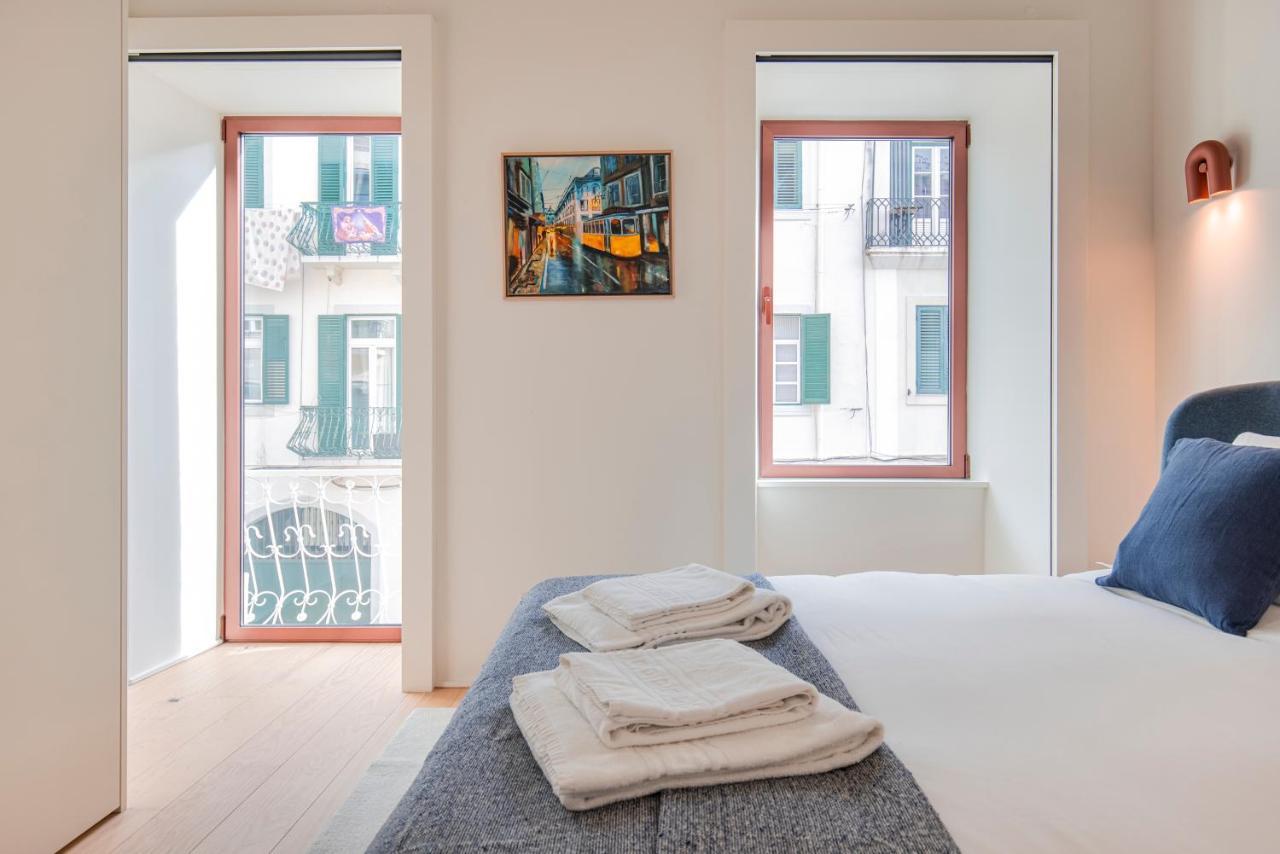 Deluxe 2Bdr Apartment W/ Patio By Lovelystay Lisboa المظهر الخارجي الصورة