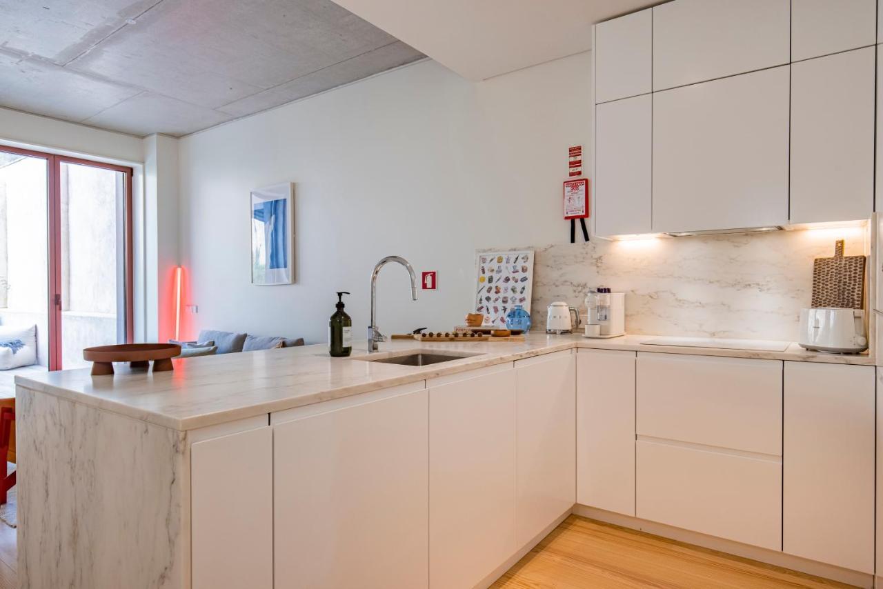Deluxe 2Bdr Apartment W/ Patio By Lovelystay Lisboa المظهر الخارجي الصورة