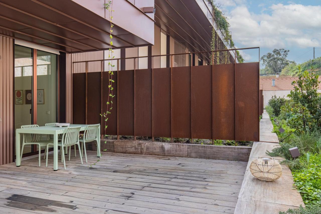 Deluxe 2Bdr Apartment W/ Patio By Lovelystay Lisboa المظهر الخارجي الصورة